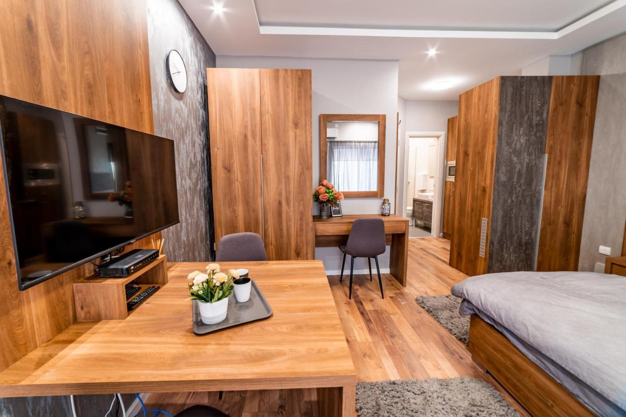 Ivi Place Apartments نوفي ساد المظهر الخارجي الصورة