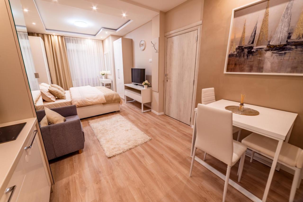 Ivi Place Apartments نوفي ساد المظهر الخارجي الصورة
