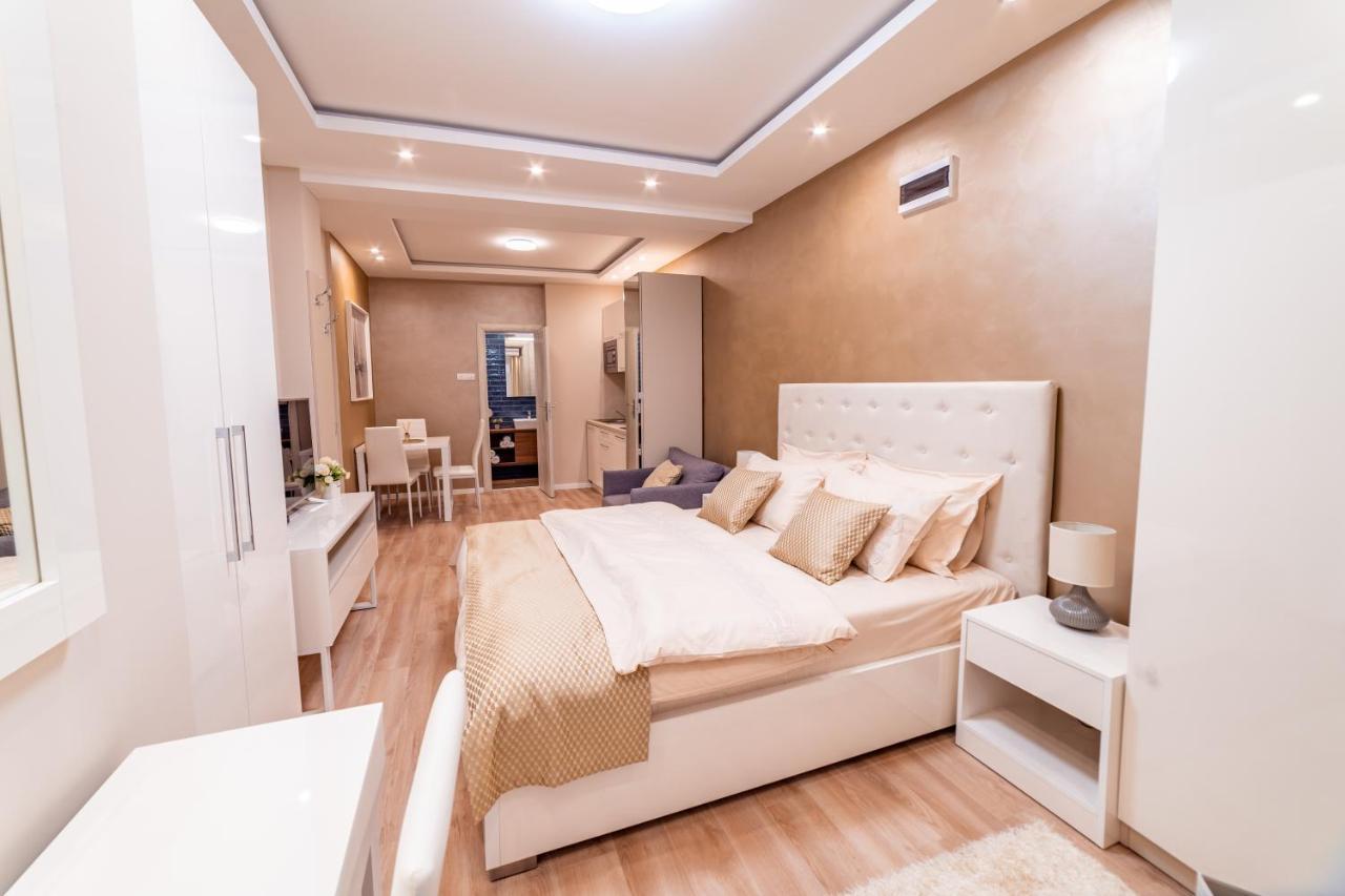 Ivi Place Apartments نوفي ساد المظهر الخارجي الصورة