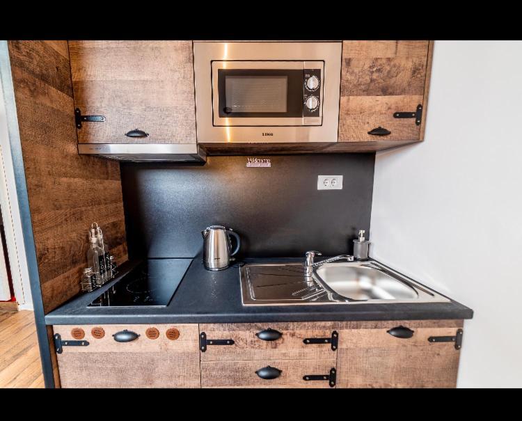 Ivi Place Apartments نوفي ساد المظهر الخارجي الصورة